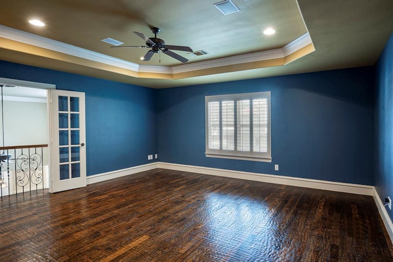 Photo 23 of 40 - 6624 Sondra Dr, Dallas, TX 75214