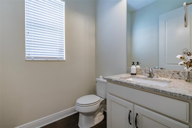 Photo 9 of 57 - 16532 Ballyshannon Dr, Tampa, FL 33624