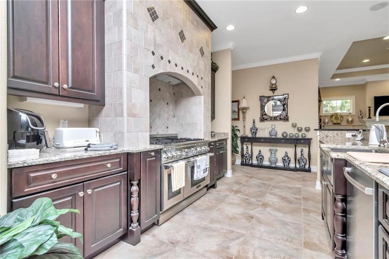 Photo 27 of 42 - 22338 Bartholdi Cir, Land O Lakes, FL 34639
