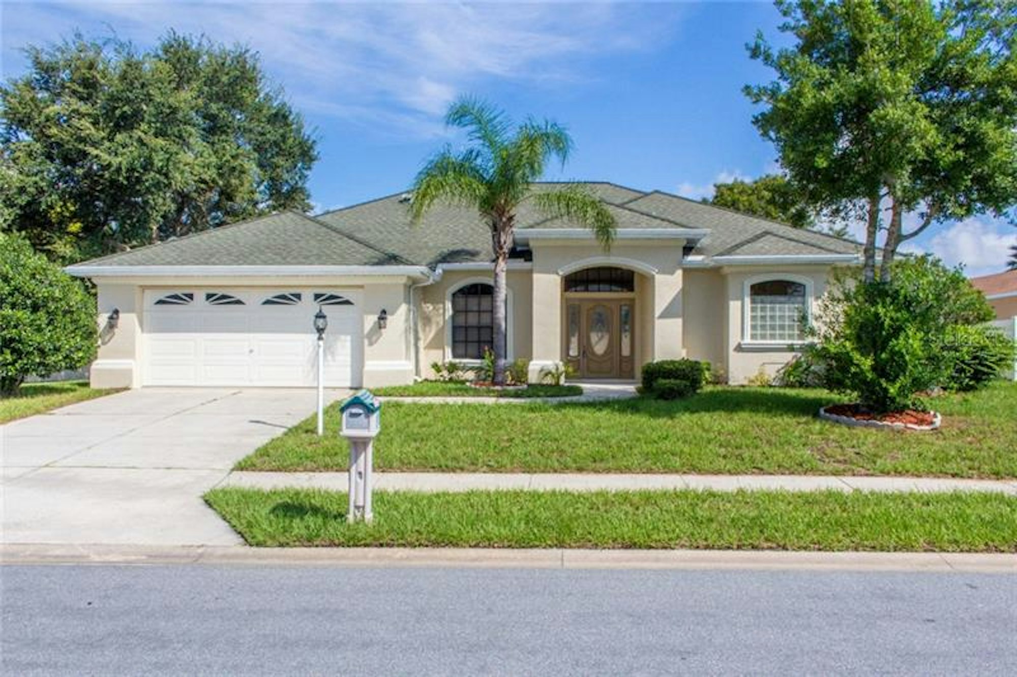 Photo 1 of 22 - 1053 Archway Dr, Spring Hill, FL 34608