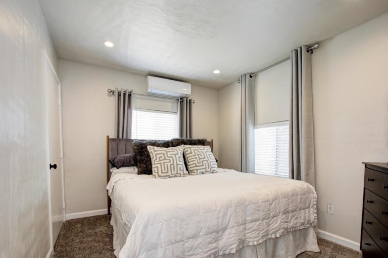 Photo 18 of 36 - 3808 32nd St, Sacramento, CA 95820