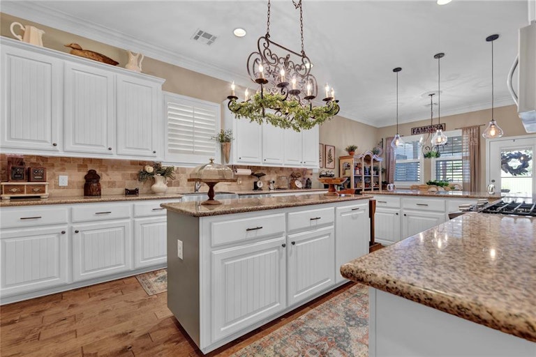 Photo 12 of 38 - 8702 Malardcrest Dr, Humble, TX 77346
