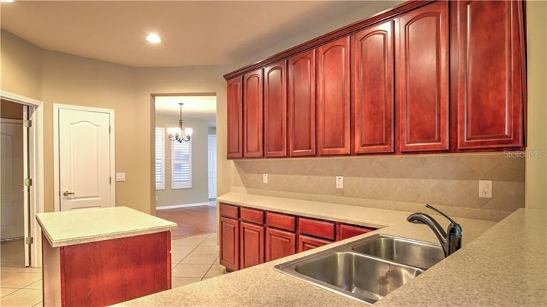 Photo 21 of 25 - 307 Carriage Oak Pl, Seffner, FL 33584
