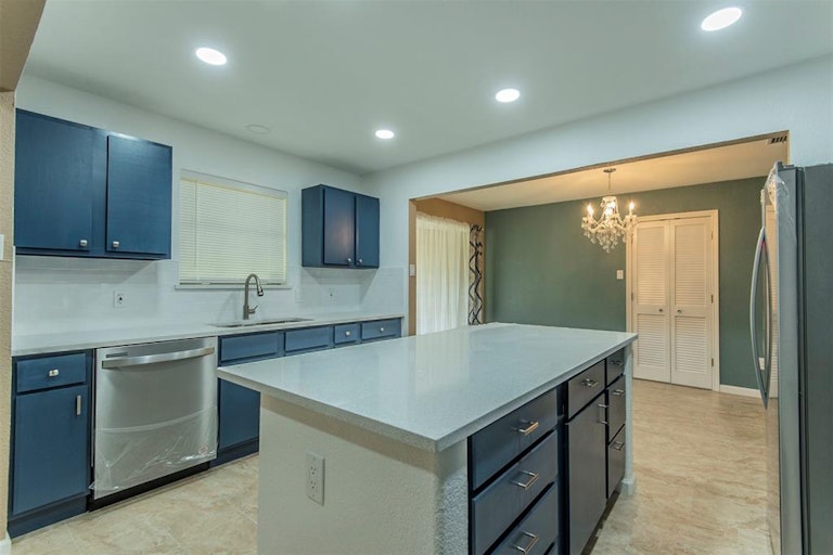 Photo 3 of 25 - 4801 Stage Line Dr, Arlington, TX 76017