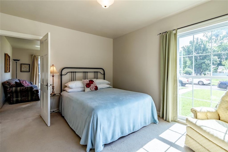 Photo 17 of 27 - 603 Coyle St, Garland, TX 75040