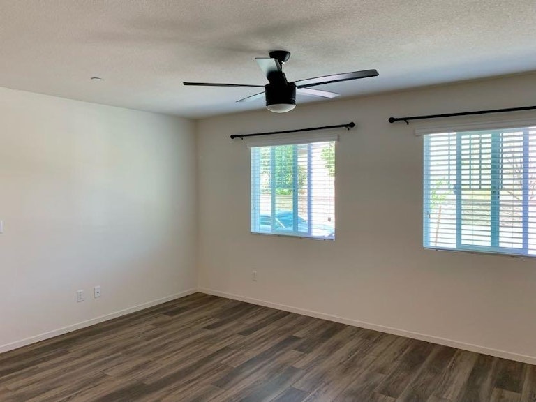 Photo 4 of 25 - 3504 Bayou Rd, Sacramento, CA 95835