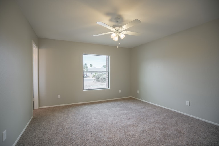 Photo 13 of 25 - 9207 W Cameron Dr, Peoria, AZ 85345