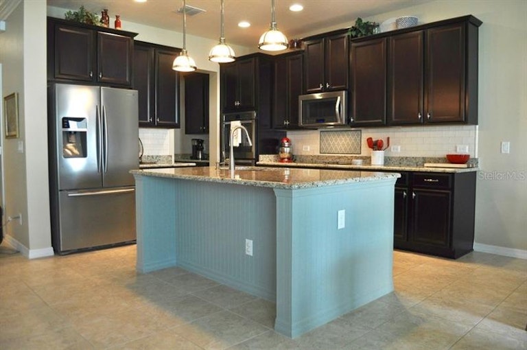 Photo 4 of 15 - 716 Sandy Bar Dr, Winter Garden, FL 34787