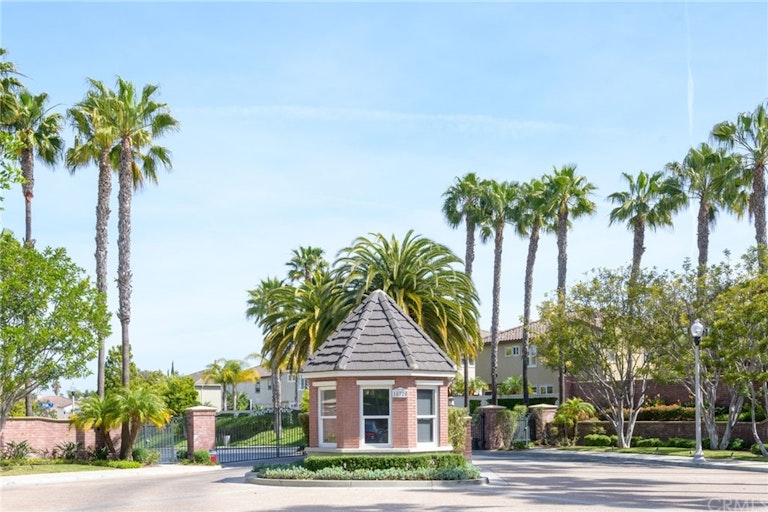 Photo 68 of 72 - 18692 Calera Ln, Huntington Beach, CA 92648