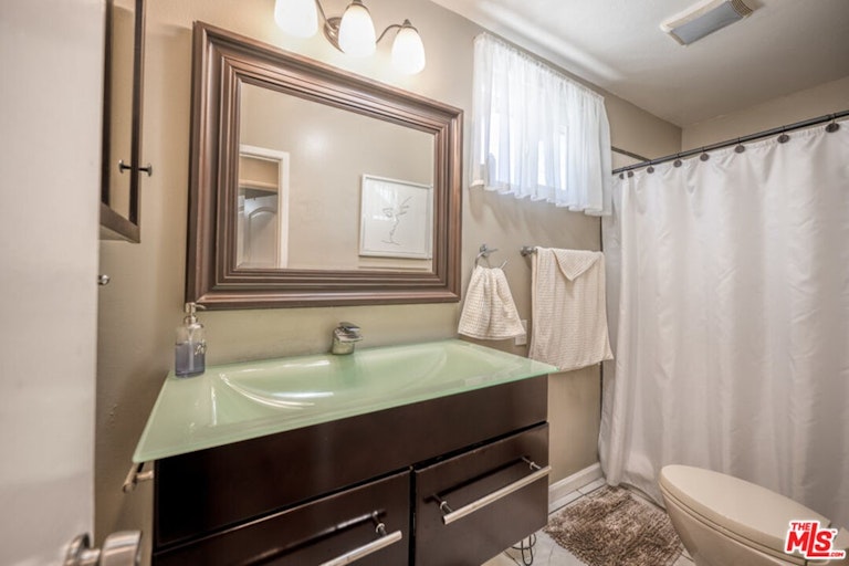 Photo 18 of 19 - 1270 Irving Ave, Glendale, CA 91201