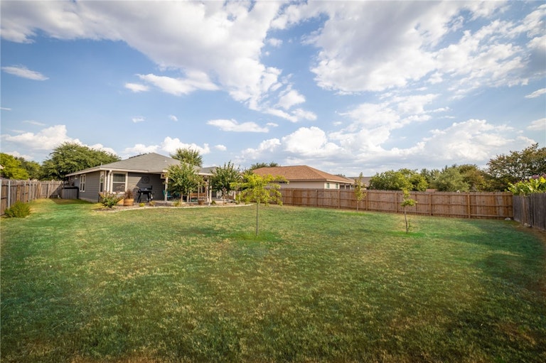 Photo 32 of 40 - 376 Solitaire Path, New Braunfels, TX 78130