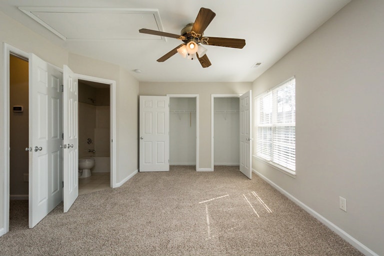 Photo 11 of 16 - 2708 Wyntercrest Ln, Durham, NC 27713
