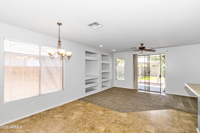 Photo 5 of 23 - 29919 N Little Leaf Dr, San Tan Valley, AZ 85143