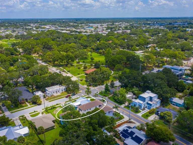 Photo 6 of 69 - 635 N Osprey Ave, Sarasota, FL 34236