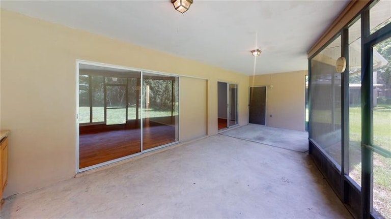 Photo 28 of 35 - 9118 Nile Dr, New Port Richey, FL 34655