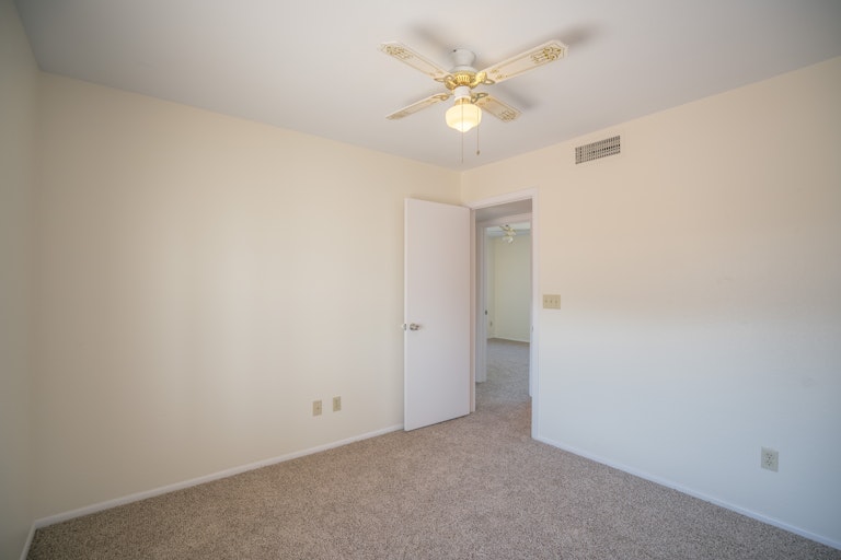 Photo 17 of 24 - 8608 W Golden Ln, Peoria, AZ 85345