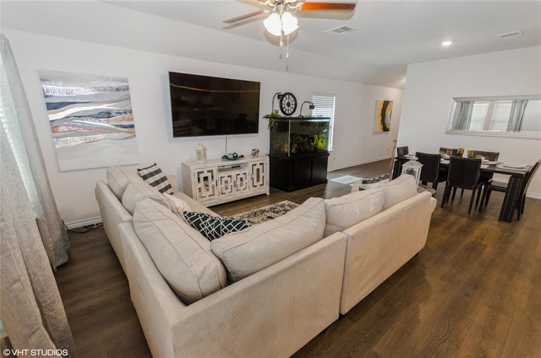 Photo 11 of 38 - 503 Range Dr, Princeton, TX 75407