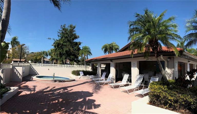 Photo 16 of 17 - 3837 59th Ave W #3837, Bradenton, FL 34210