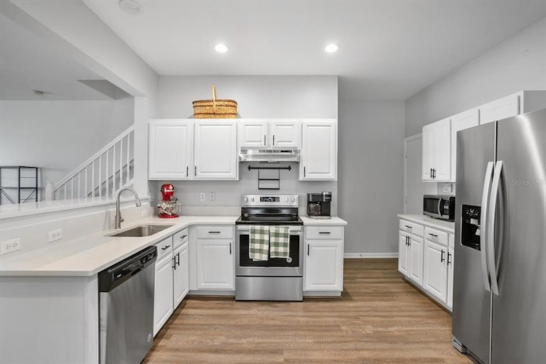 Photo 8 of 35 - 4830 Barnstead Dr, Riverview, FL 33578
