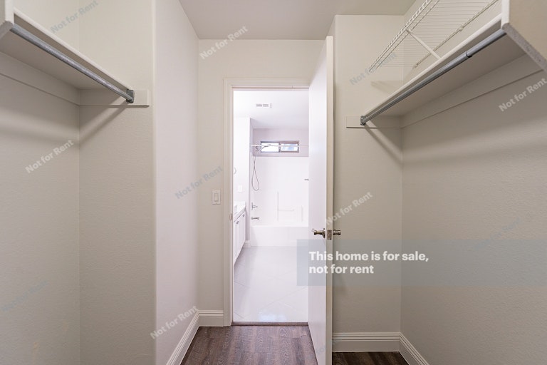 Photo 17 of 29 - 1470 S Red Rock Ct Unit A, Gilbert, AZ 85296