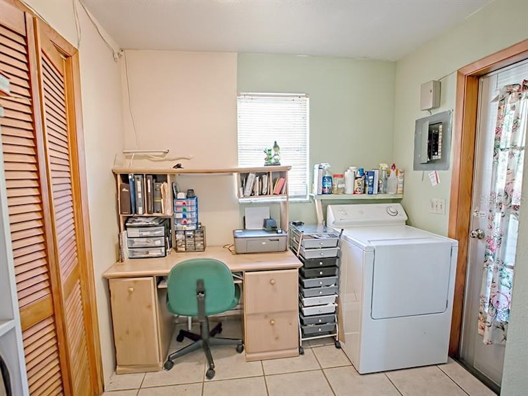 Photo 16 of 25 - 4107 Dove Valley Ln, Lady Lake, FL 32159