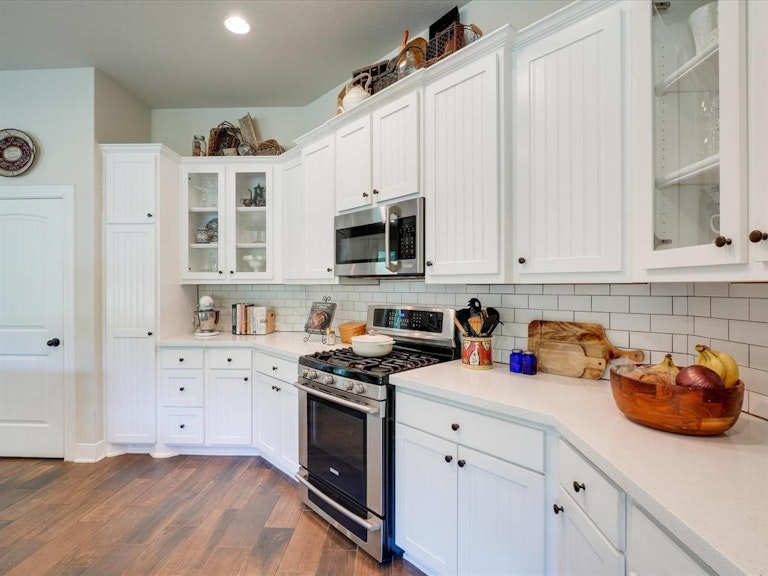 Photo 14 of 40 - 6409 Shoreline Dr, Little Elm, TX 75068