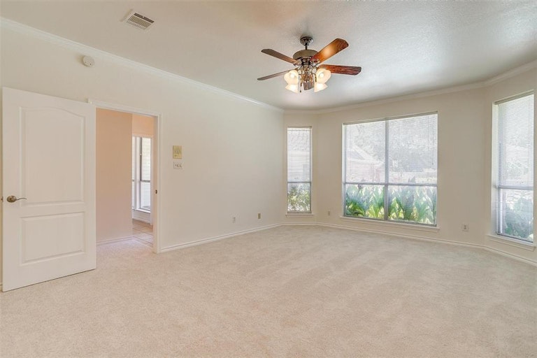 Photo 19 of 40 - 6006 Sunderland Dr, Colleyville, TX 76034