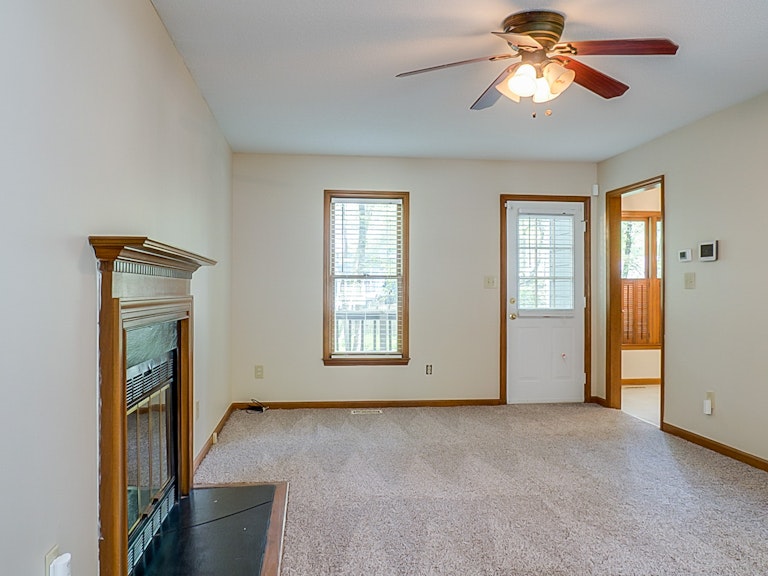 Photo 3 of 22 - 612 Sanderson Dr, Durham, NC 27704