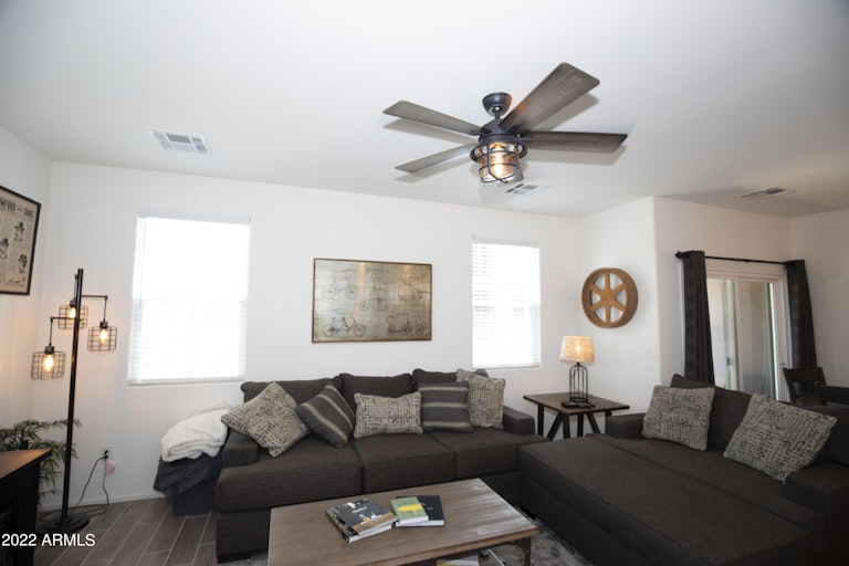 Photo 4 of 42 - 2358 E Hidalgo Ave, Phoenix, AZ 85040