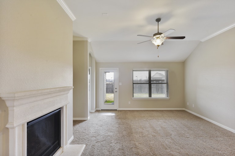 Photo 7 of 26 - 14313 Mariposa Lily Ln, Haslet, TX 76052