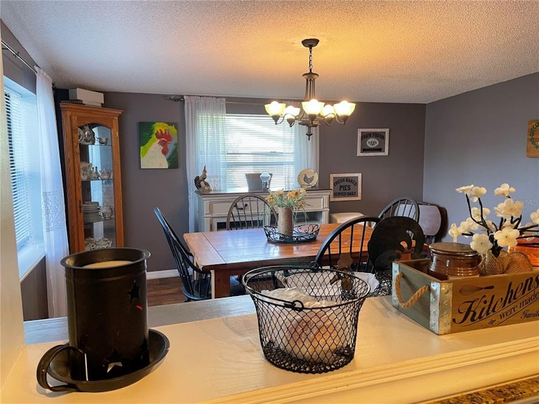 Photo 16 of 38 - 738 W Hogle Ave, Deland, FL 32720