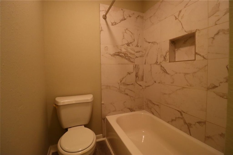 Photo 21 of 30 - 2004 Chelsea Ct, Rosenberg, TX 77471