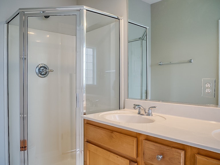 Photo 17 of 27 - 8004 Willowglen Dr, Raleigh, NC 27616