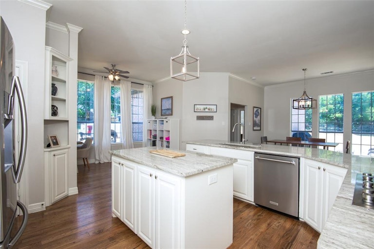 Photo 16 of 37 - 3784 Preston Hills Cir, Celina, TX 75009