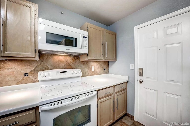 Photo 6 of 15 - 12555 E Tennessee Cir #301, Aurora, CO 80012