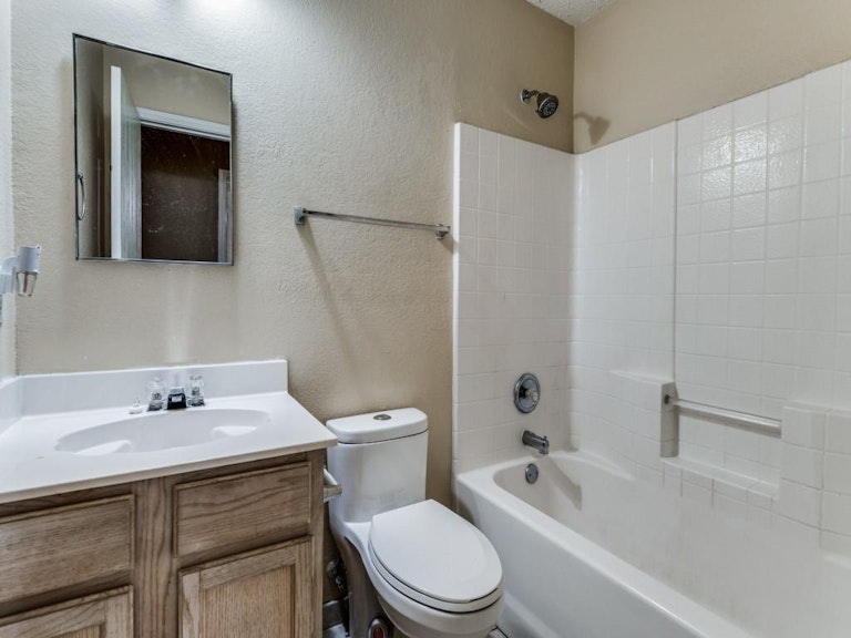 Photo 20 of 23 - 5309 Kingslink Cir, Fort Worth, TX 76135