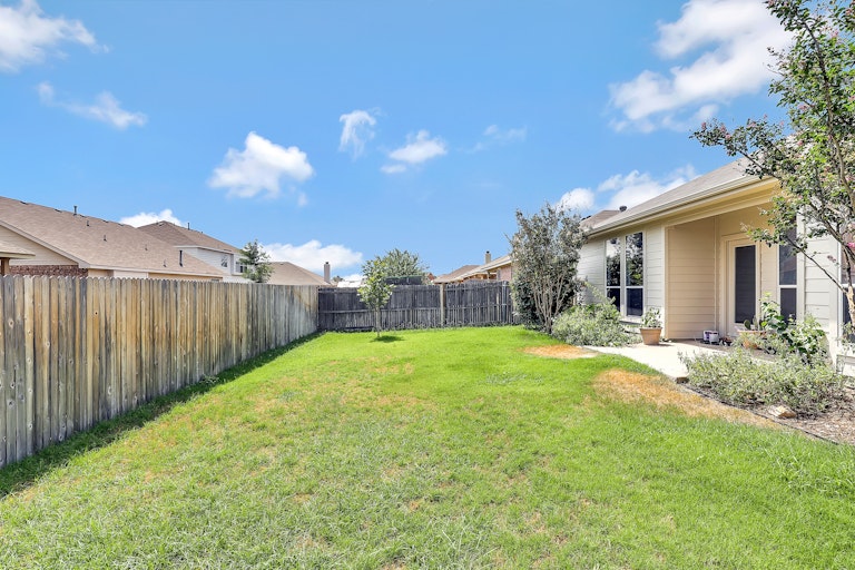 Photo 26 of 26 - 5832 Pearl Oyster Ln, Fort Worth, TX 76179