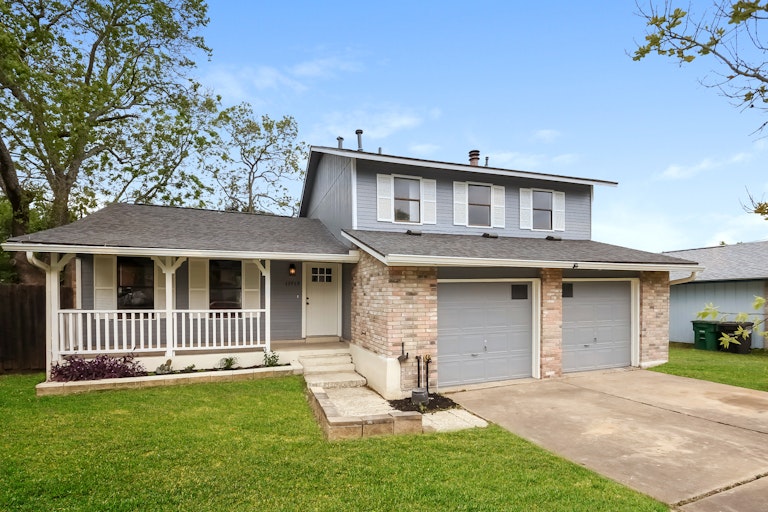 Photo 1 of 25 - 13919 Woodbreeze St, San Antonio, TX 78217