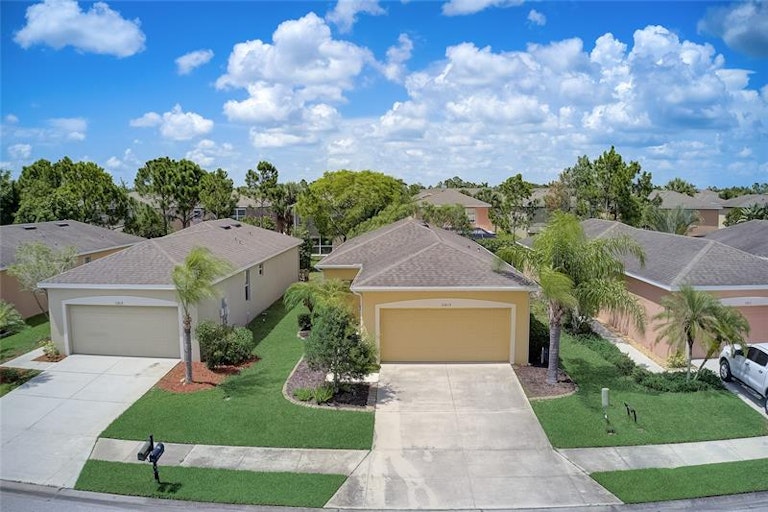 Photo 34 of 51 - 11815 Tempest Harbor Loop, Venice, FL 34292