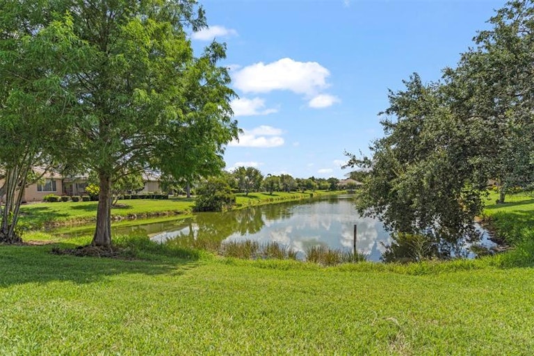Photo 34 of 42 - 1312 Copperwood Dr, Osprey, FL 34229