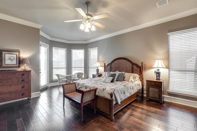 Photo 8 of 37 - 8501 Persimmon Ct, McKinney, TX 75072