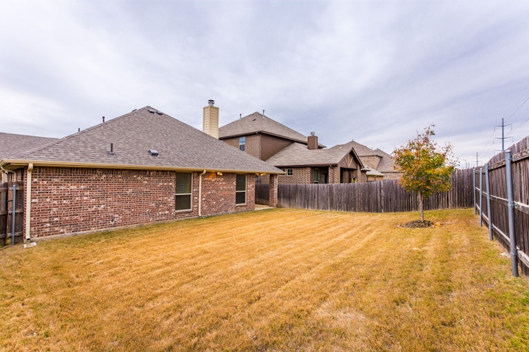 Photo 27 of 28 - 13801 Bluebell Dr, Little Elm, TX 75068