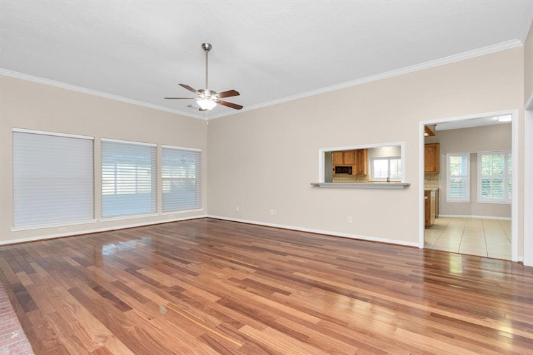 Photo 11 of 33 - 610 Ironwood Dr, Richmond, TX 77406