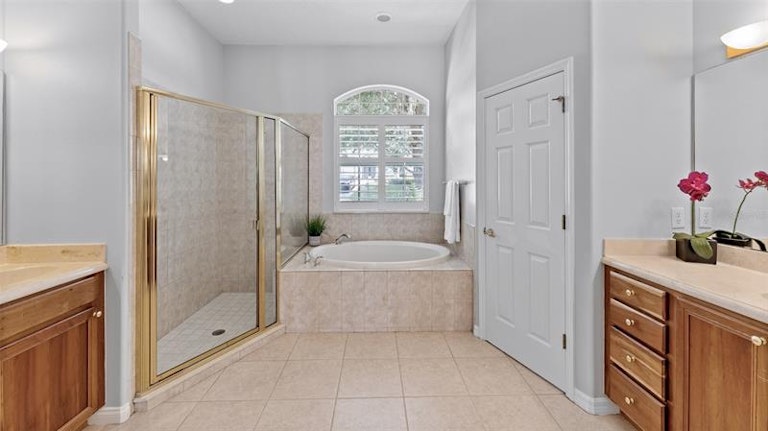 Photo 21 of 38 - 275 Lakay Pl, Longwood, FL 32779