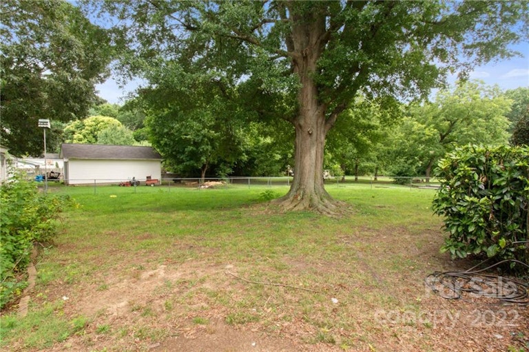Photo 22 of 26 - 416 Ruth Ave, Kannapolis, NC 28083