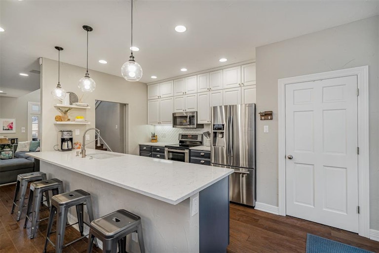Photo 15 of 40 - 5204 Willis Ave, Dallas, TX 75206