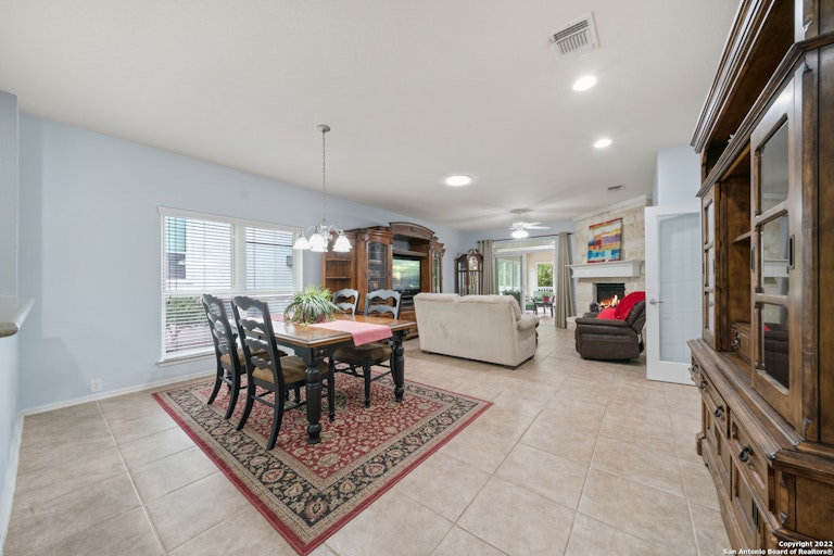 Photo 17 of 32 - 12543 Cascade Hls, San Antonio, TX 78253