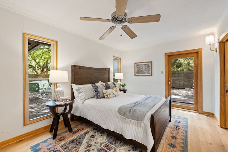 Photo 13 of 26 - 12904 Trailwood Rd, Austin, TX 78727