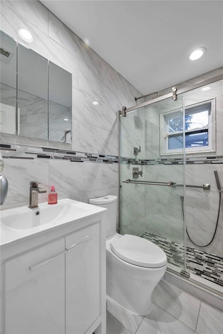 Photo 32 of 52 - 9851 Marlinton Ln, Port Richey, FL 34668