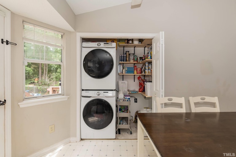 Photo 8 of 20 - 117 Eason Ct, Youngsville, NC 27596